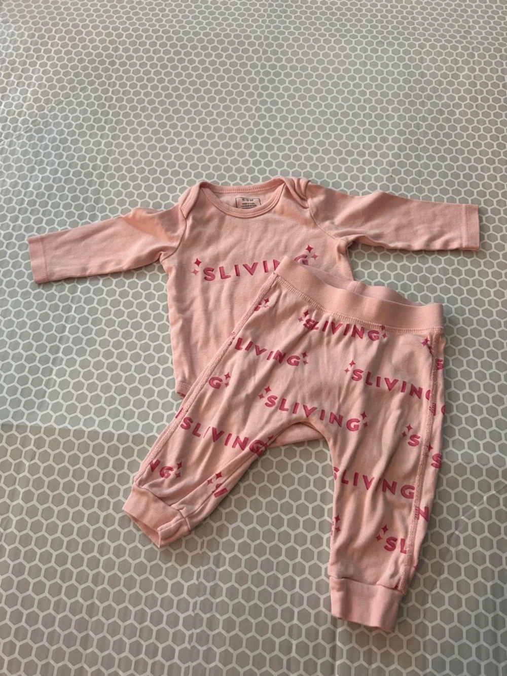 Paris Hilton Pink Infant Two Piece Pajama Set.  Size 6-9M
